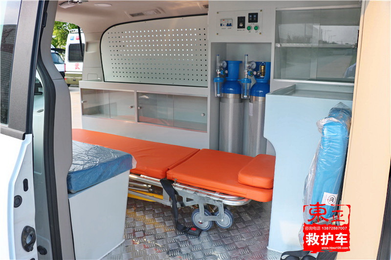 上汽大通G10救護車醫療艙圖片